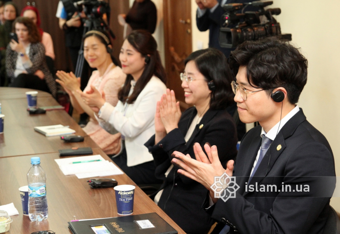 В ИКЦ Киева состоялась встреча религиозных лидеров с президентом HWPL Ли Ман Хи