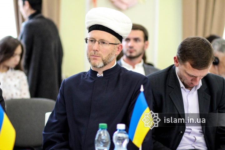 Ukrayna’da Kırım ve Donbaslı 100 bin Müslüman sığınmacı var