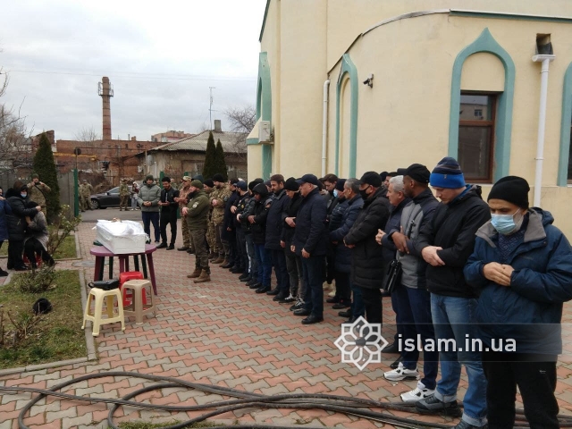 У Харкові попрощалися з загиблим захисником України, мусульманином Алхасли Алі Наіб-огли