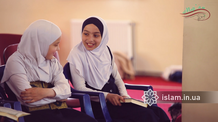  In Kyiv ICC Muslimahs competed in learning Quran by heart