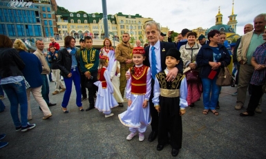 «Кримський дім об’єднує серця»: кримські татари відзначили День незалежності України