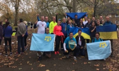 В Лондоне — марафон под украинскими и крымскотатарскими знаменами