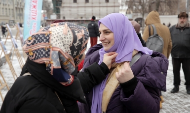 HIJAB DAY’S A GOOD REASON TO PRESENT HEADSCARVES