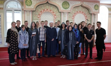  Новые традиции в действии: столичный Исламский культурный центр в очередной раз посетили студенты двух украинских вузов