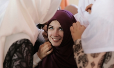 Гимназистки-мусульманки напомнили о смысле и значении Всемирного дня хиджаба