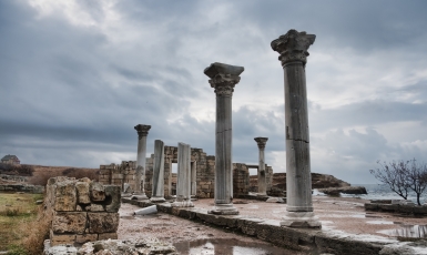 ЮНЕСКО ухвалено резолюцію про захист культурної спадщини — чи врятує це від розграбування історичних пам’яток і музеїв Криму?
