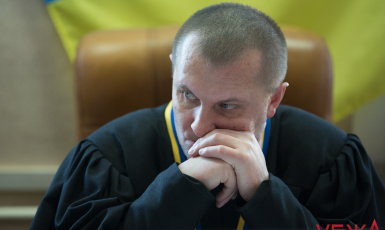 © VежА: Судья Шидловский, который 2 года рассматривает дело об избиении иностранца 
