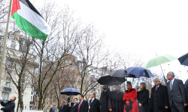 Церемония поднятия флага Палестины при штаб-квартире ЮНЕСКО. © ЮНЕСКО
