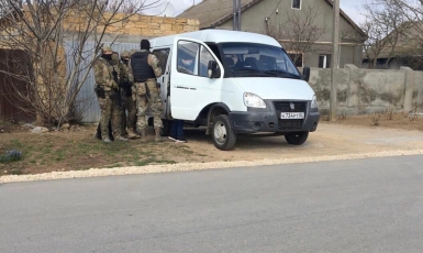 Окупанти провели черговий обшук у Криму та забрали Сервера Барієва