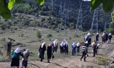 Meskhetian Turks, fleeing Ukraine War, Migrate to Turkey