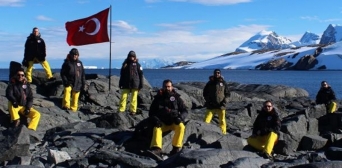 Турция отправила научную экспедицию на украинскую станцию в Антарктиде