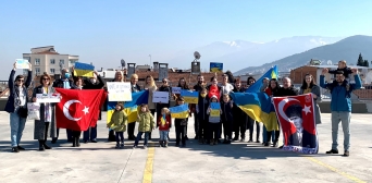 Диаспорные общины по всей Турции провели акции в поддержку Украины