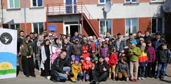 Мусульмане Волонтерского движения «Марьям» призывают поучаствовать в сборе необходимого для Коростышевского интерната. Архив, одна из поездок мусульман-волонтеров в интернатные учреждения 