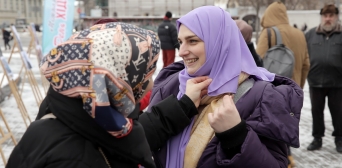 HIJAB DAY’S A GOOD REASON TO PRESENT HEADSCARVES