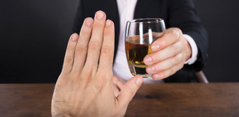 Всесвітня організація охорони здоров'я:  вживання алкоголю не захищає від COVID-19