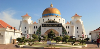 Символ Малакки — плавуча мечеть Масджид Селат
