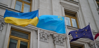 В Україні відзначили День кримськотатарського прапора