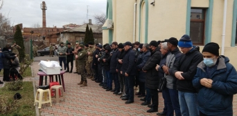 У Харкові попрощалися з загиблим захисником України, мусульманином Алхасли Алі Наіб-огли