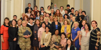 Ukrainian deputy pledges support for all-women convoy