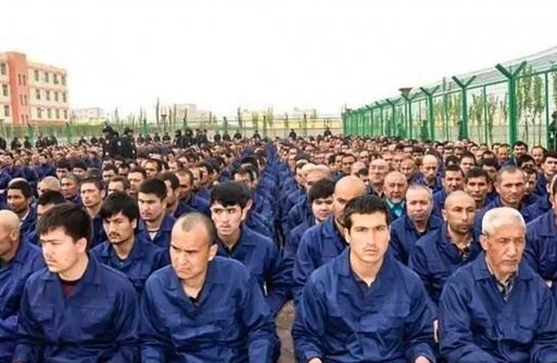 Передвижения и разговоры уйгуров отслеживаются внутри и за пределами Китая